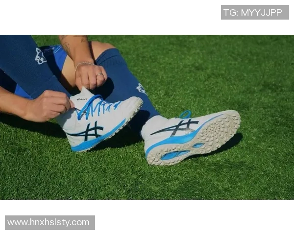 绿色球星足球鞋测评全解析 打造速度与舒适兼备的巅峰体验