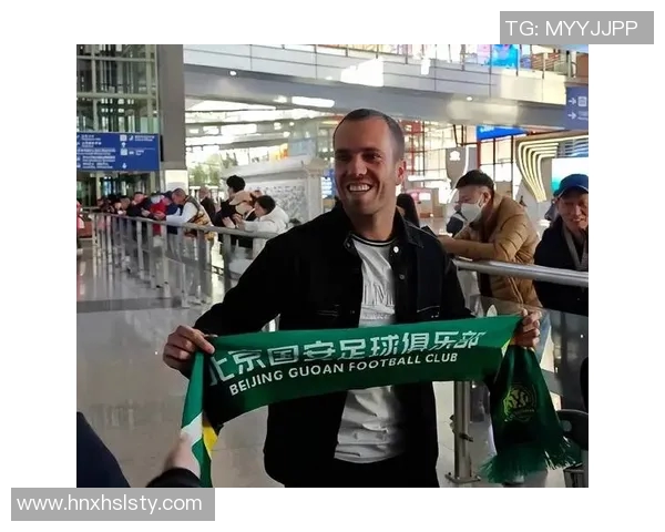 足球明星圣诞节礼物推荐 送给球迷和爱好者的完美选择 足球明星圣诞节礼物推荐 送给球迷和爱好者的完美选择